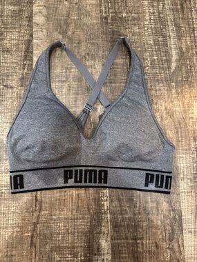 Puma Heather Gray Seamless Crossback Sports Bra- Women’s size small